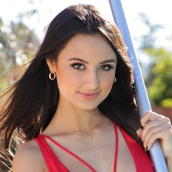 Изображение Eliza Ibarra