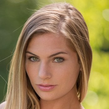 model-avatar